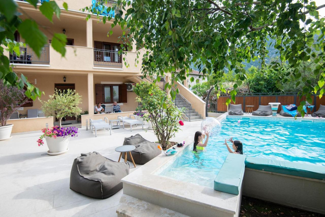 Apartments Kiki Котор Экстерьер фото